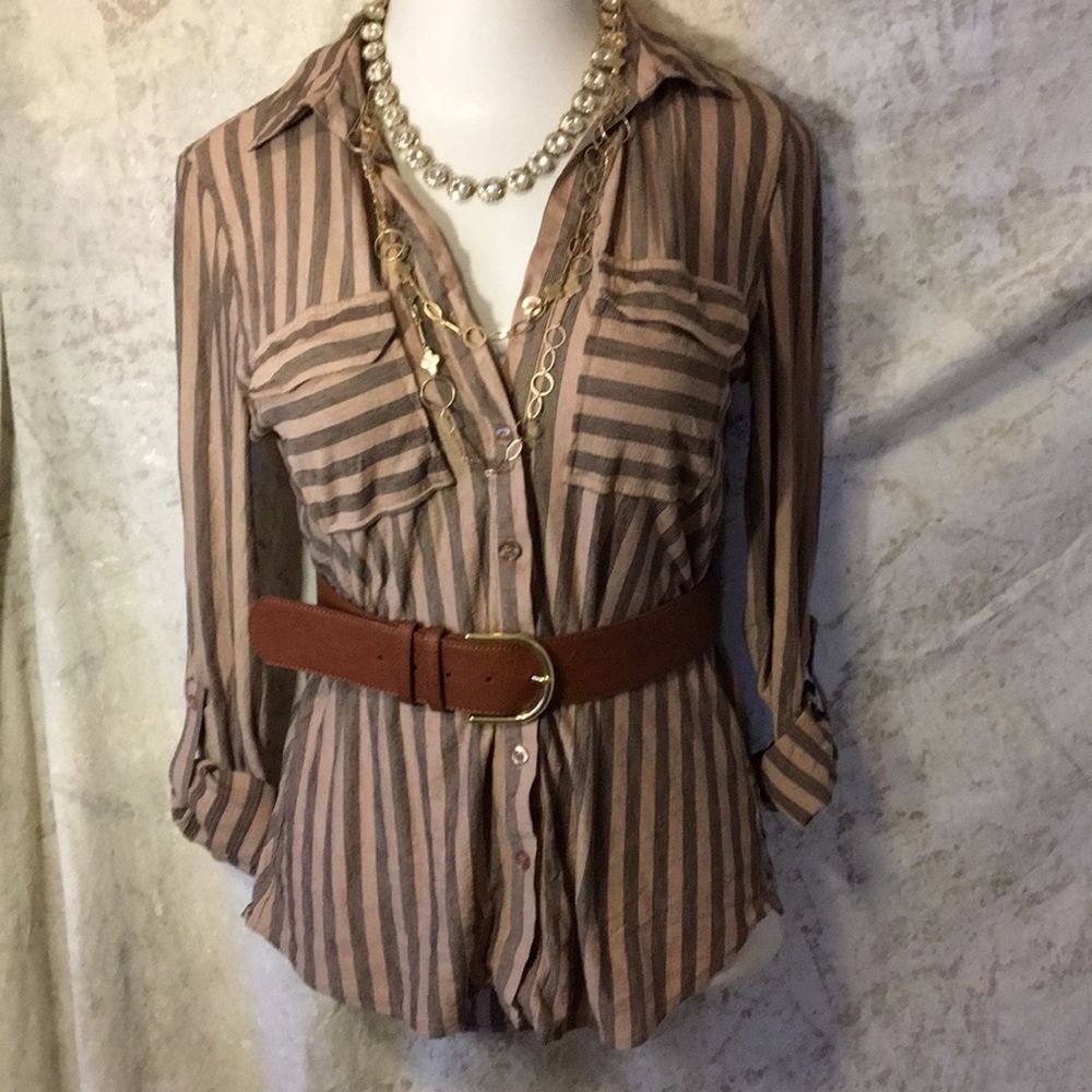 FABULOUS E&M SHIRT UP FOR GRABS👚